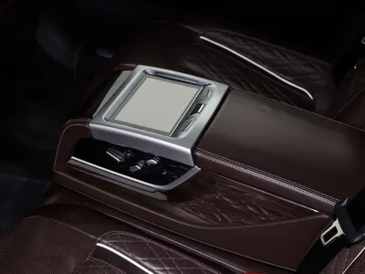 2020 بي ام دبليو الفئة السابعة 740 إل أي