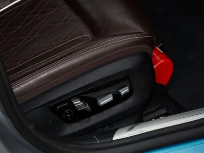 2020 بي ام دبليو الفئة السابعة 740 إل أي