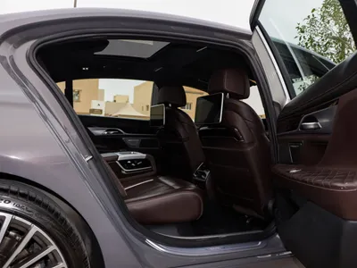 2020 بي ام دبليو الفئة السابعة 740 إل أي