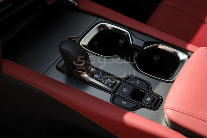 2024 لكزس أر إكس 500إتش