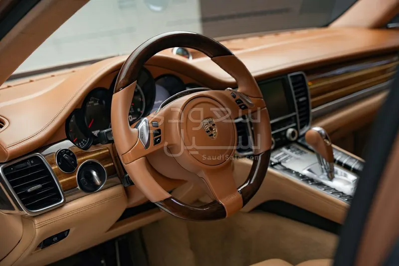 2011 بورش بانميرا توربو اس