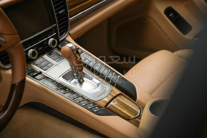 2011 بورش بانميرا توربو اس