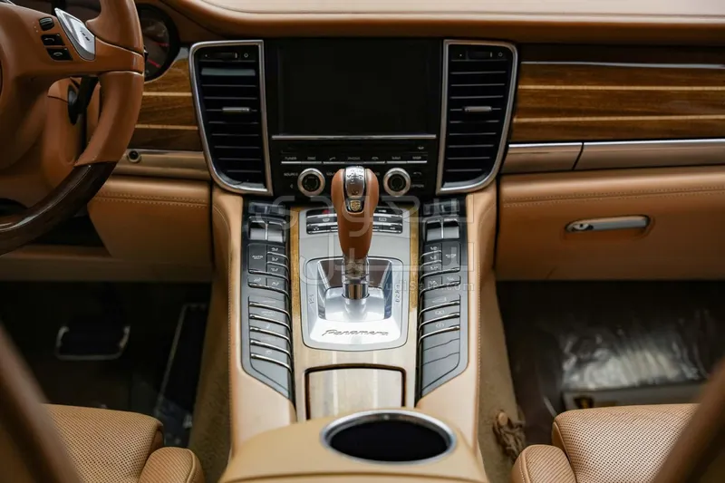 2011 بورش بانميرا توربو اس