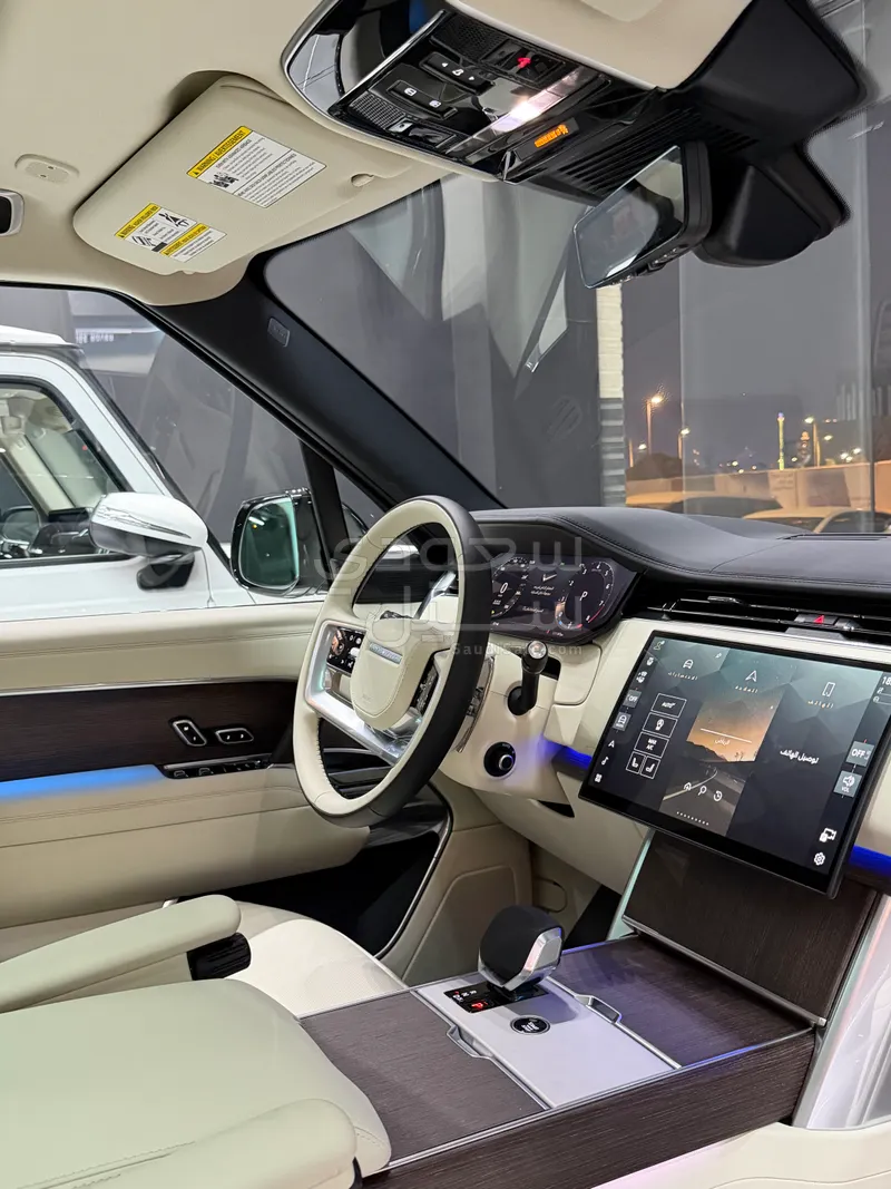 2025 لاند روفر رينج روفر اتش اس اي