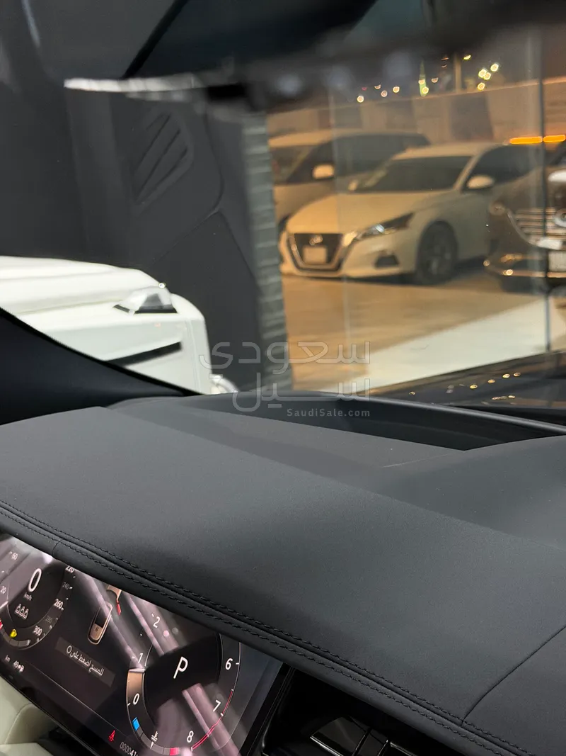 2025 لاند روفر رينج روفر اتش اس اي