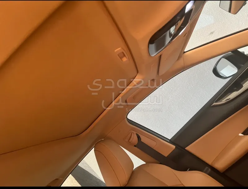 2022 لكزس إن إكس 350