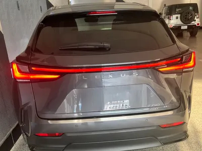 2022 لكزس إن إكس 350