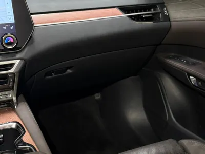 2024 لكزس أر إكس 350