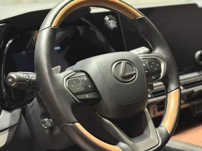 2024 لكزس أر إكس 350