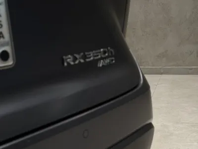 2024 لكزس أر إكس 350