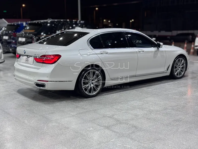 2019 بي ام دبليو الفئة السابعة 730 إل أي