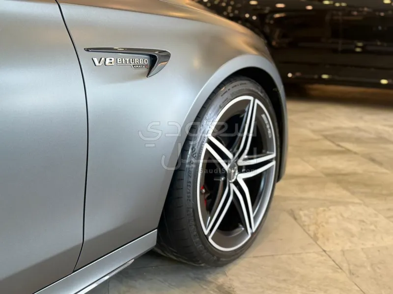 2022 مرسيدس - بنز إي 63إس أي إم جي