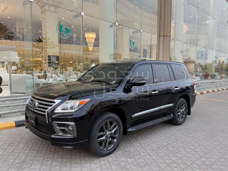 2013 لكزس إل إكس 570