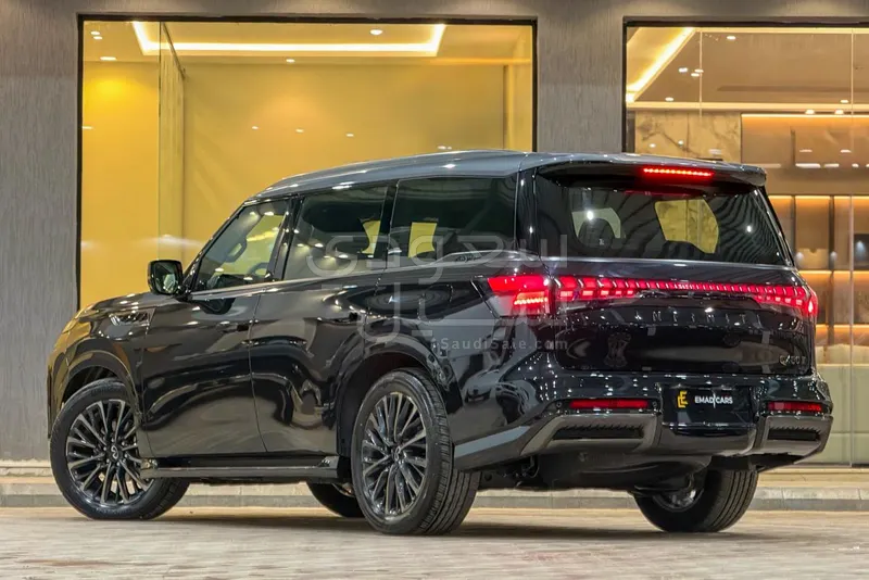 2025 انفينيتي كيو اكس 80