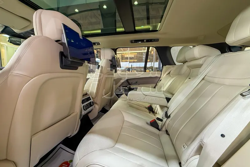 2025 لاند روفر رينج روفر اوتوبيوغرافي