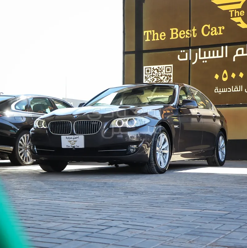 2013 بي ام دبليو الفئة الخامسة 520 أي