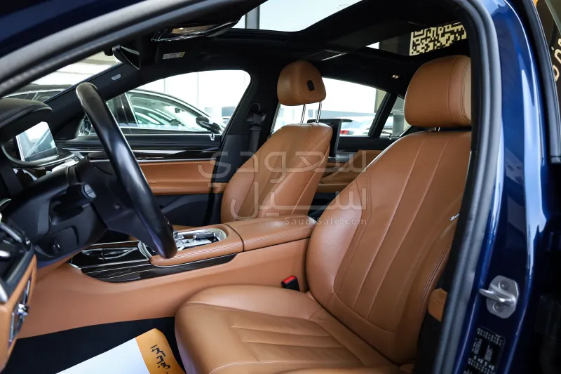 2021 بي ام دبليو الفئة السابعة 730 إل أي