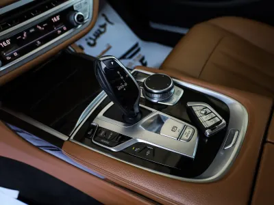 2021 بي ام دبليو الفئة السابعة 730 إل أي