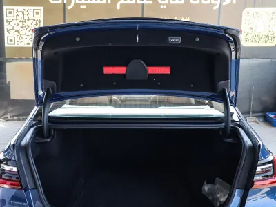 2021 بي ام دبليو الفئة السابعة 730 إل أي