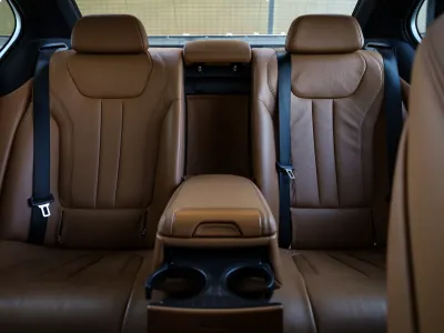 2021 بي ام دبليو الفئة السابعة 730 إل أي