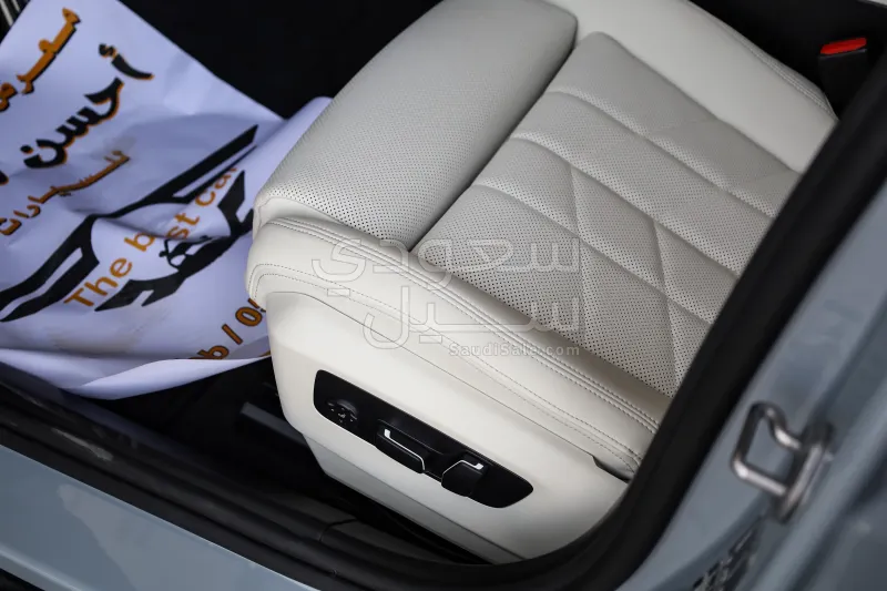 2026 بي ام دبليو الفئة الخامسة 520 أي