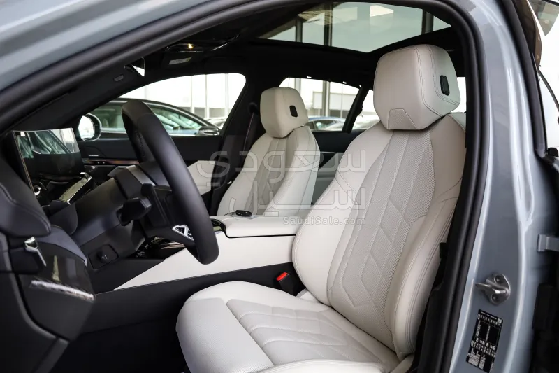 2026 بي ام دبليو الفئة الخامسة 520 أي