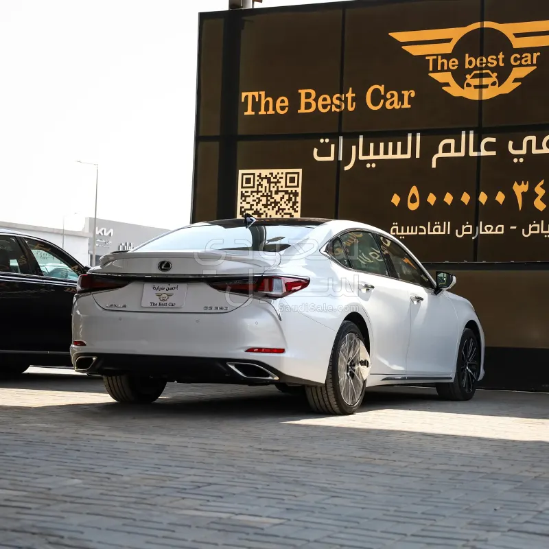 2025 لكزس إي إس 350