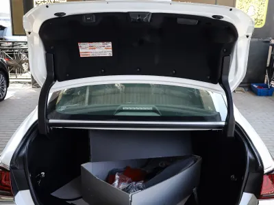 2025 لكزس إي إس 350