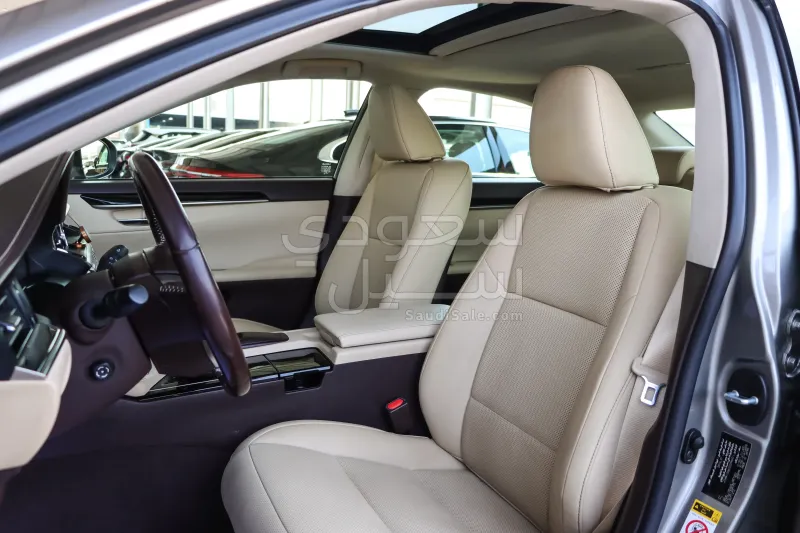 2016 لكزس إي إس 350