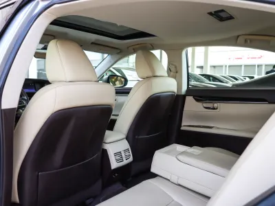 2016 لكزس إي إس 350