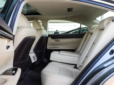 2016 لكزس إي إس 350