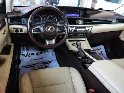 2016 لكزس إي إس 350