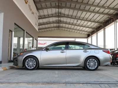 2016 لكزس إي إس 350