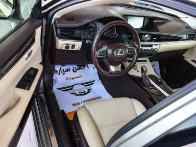 2016 لكزس إي إس 350