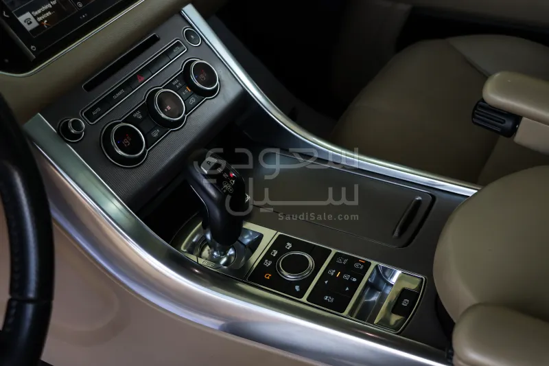 2020 لاند روفر رينج روفر سبورت سوبر تشارج