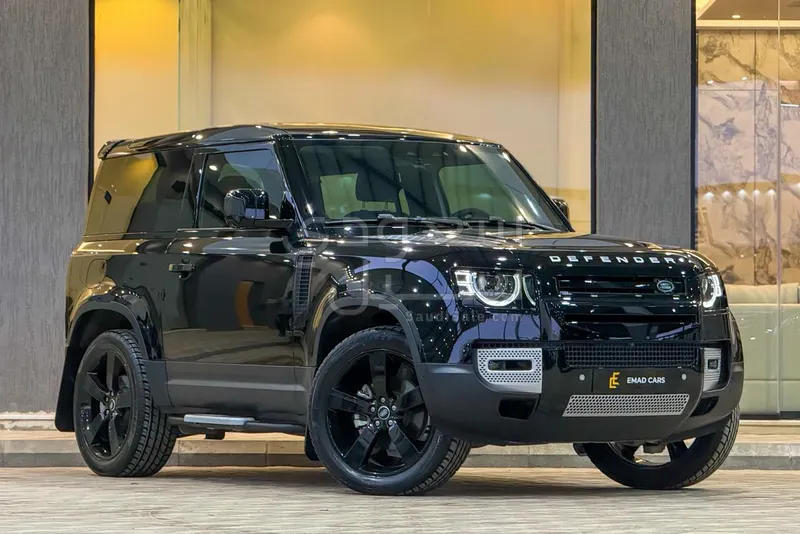 2023 Land Rover Defender SE