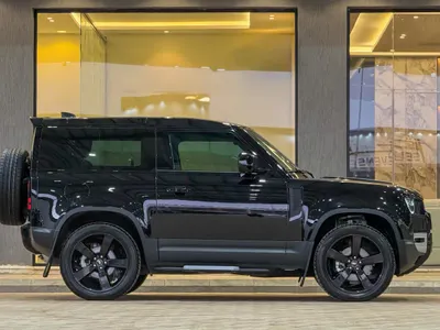 2023 Land Rover Defender SE