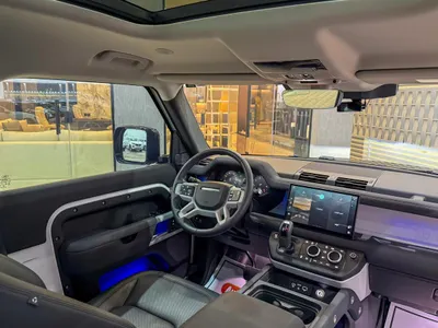 2023 Land Rover Defender SE