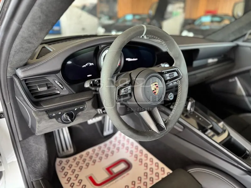 2023 Porsche 911 Dakar