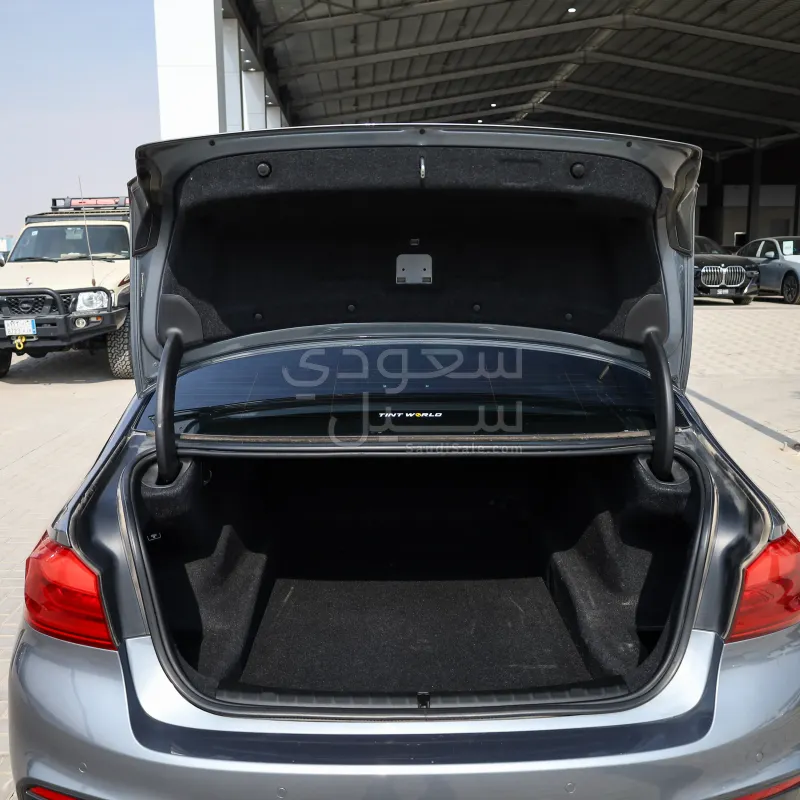 2017 BMW 5 Series 540i