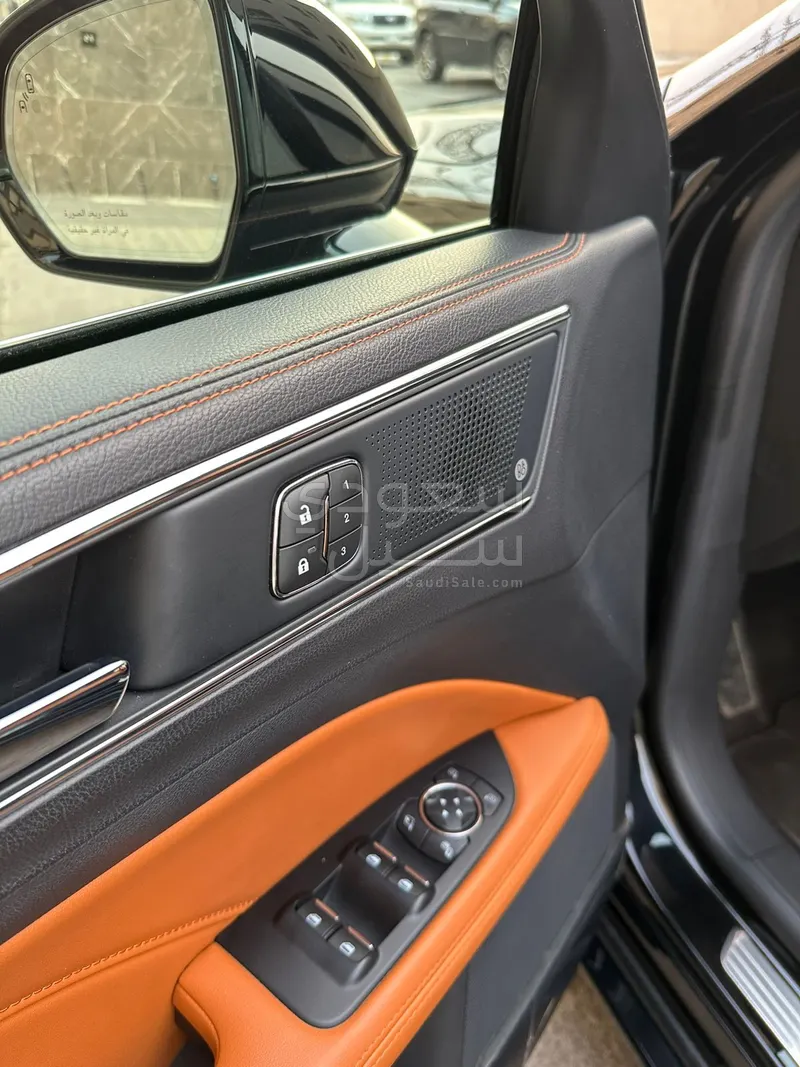 2021 فورد توروس تايتينيوم