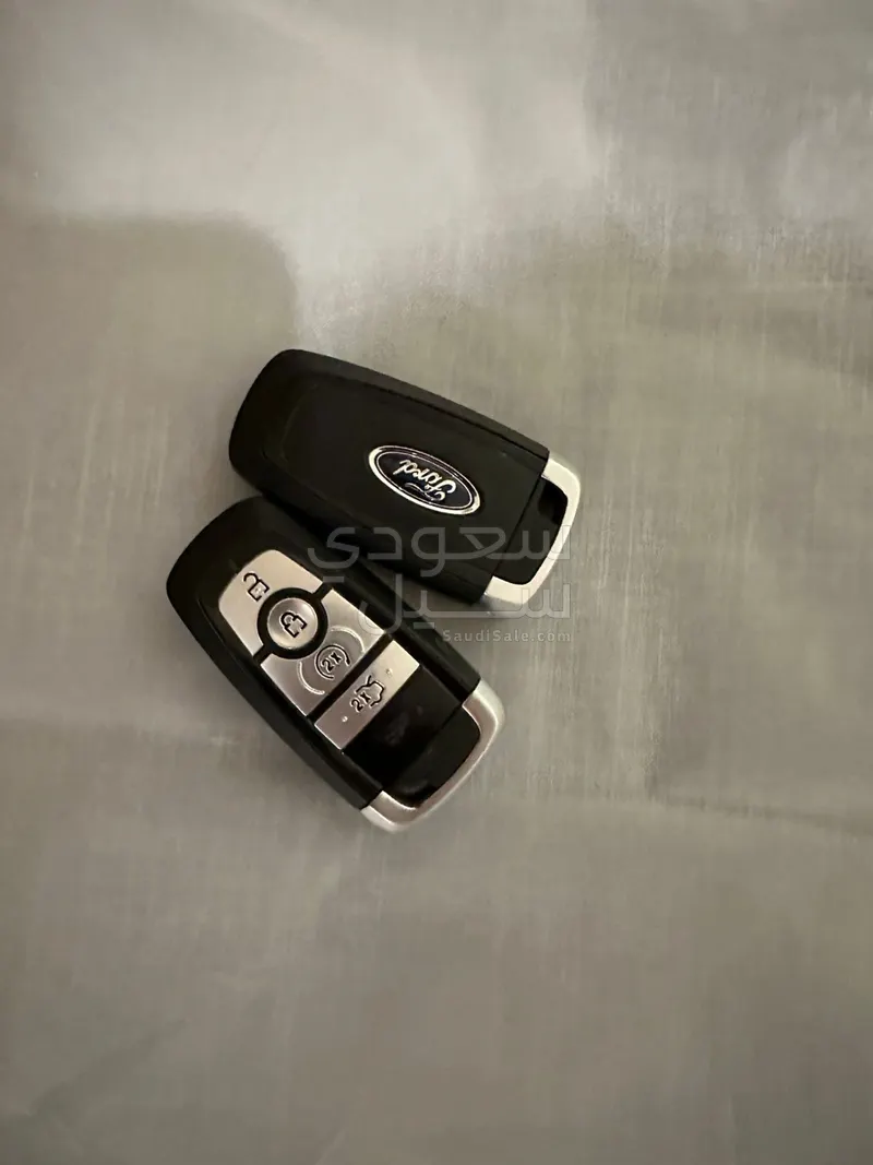 2021 فورد توروس تايتينيوم