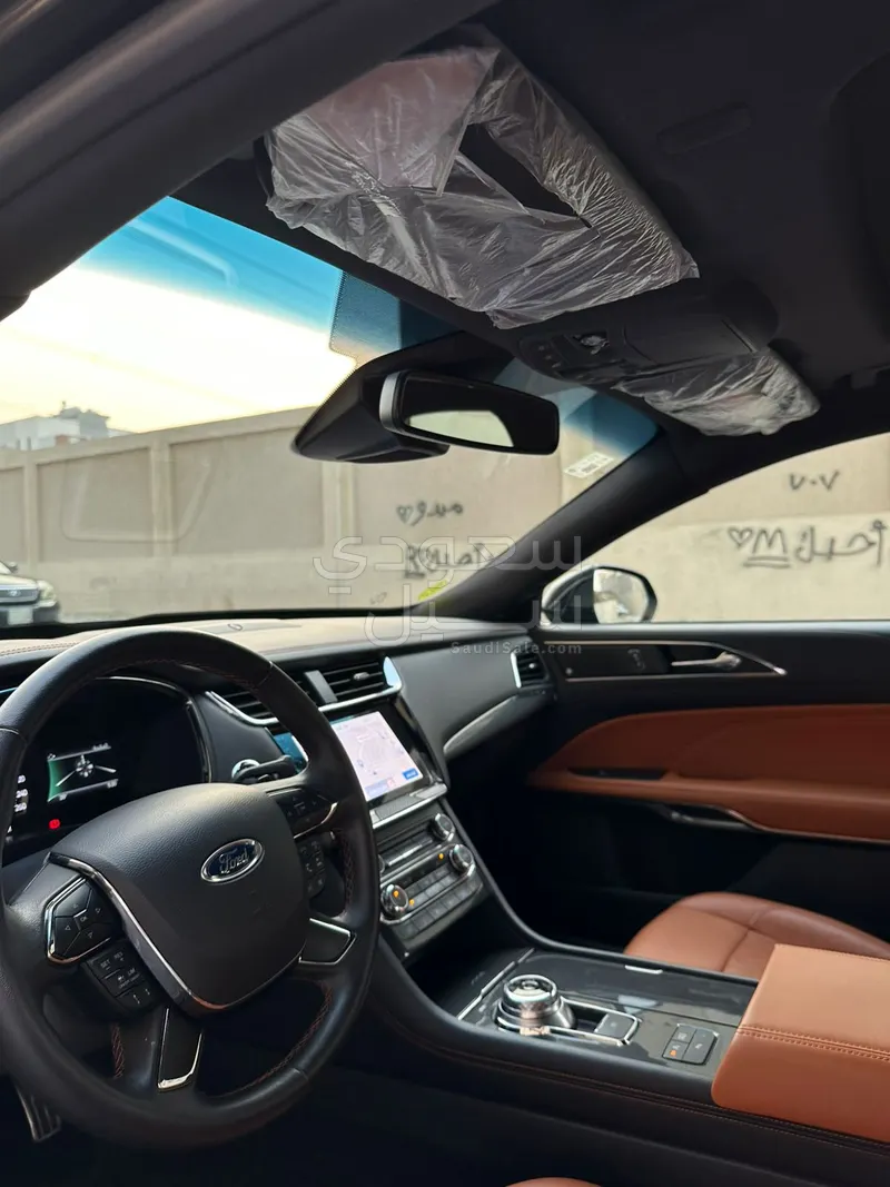 2021 فورد توروس تايتينيوم