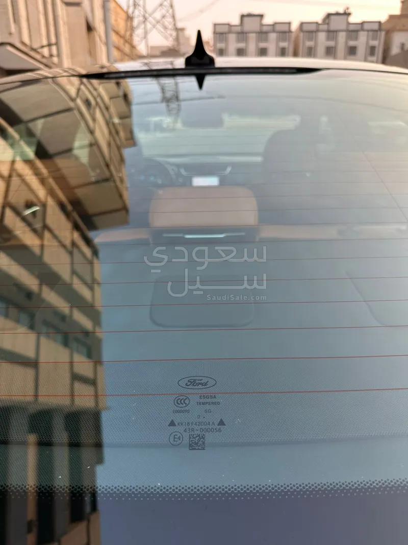 2021 فورد توروس تايتينيوم