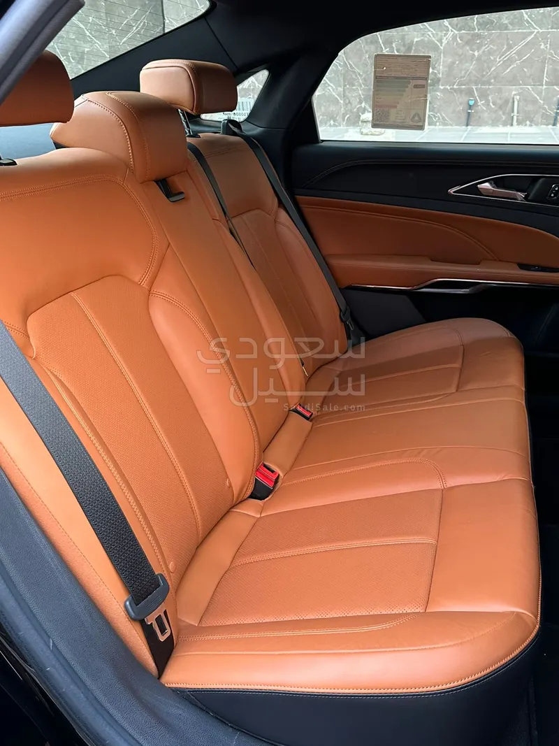 2021 فورد توروس تايتينيوم