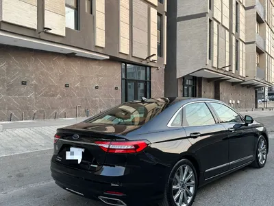 2021 فورد توروس تايتينيوم