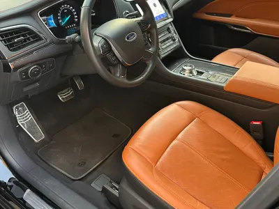 2021 فورد توروس تايتينيوم