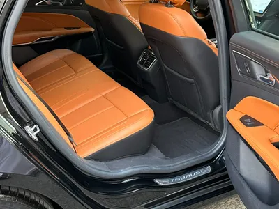 2021 فورد توروس تايتينيوم