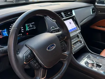 2021 فورد توروس تايتينيوم