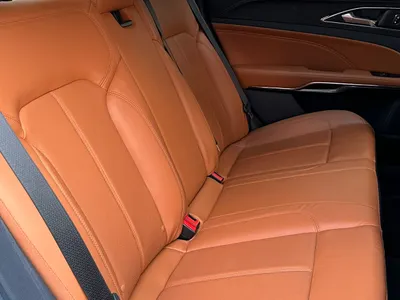 2021 فورد توروس تايتينيوم